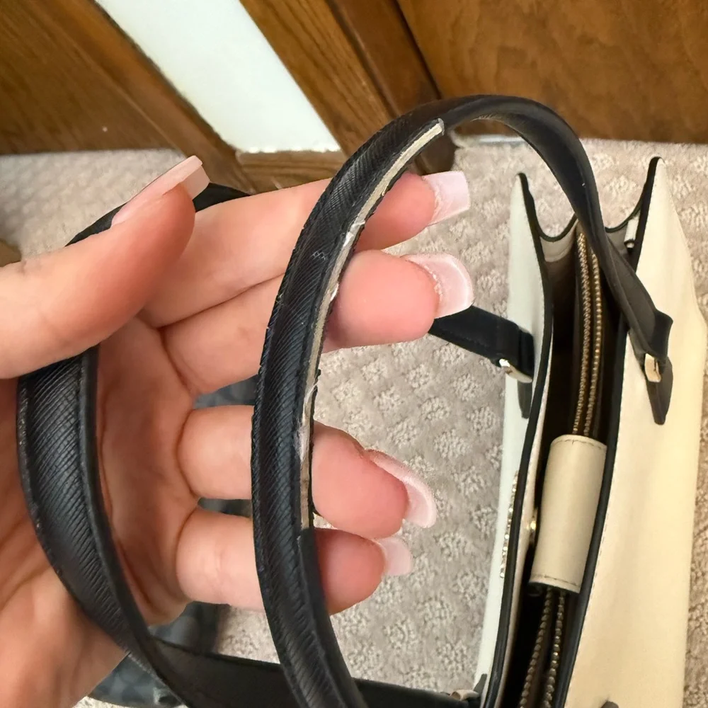 Kate Spade Perry Medium Satchel Bag Warm Beige Saffiano Leather Black Straps